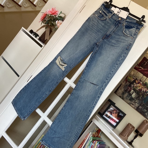 ZARA high rise slim fit bootcut leg ripped jeans blogger favorite - Picture 3 of 9